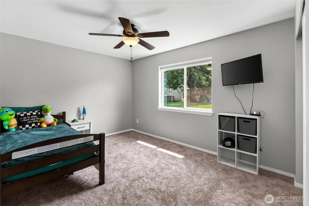 10516 36th Street E Edgewood, WA 98372