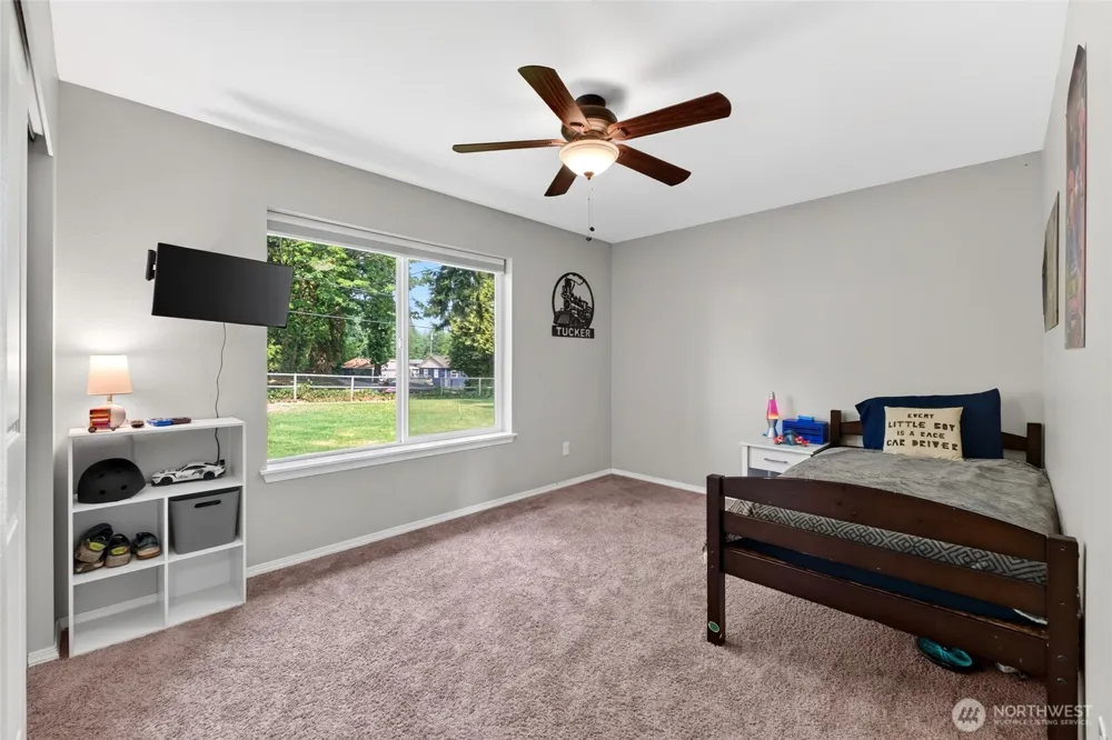 10516 36th Street E Edgewood, WA 98372