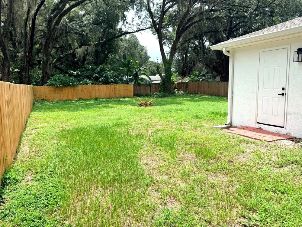 445 NW 10TH AVENUE Webster, FL 33597