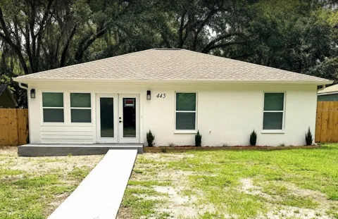 445 NW 10TH AVENUE