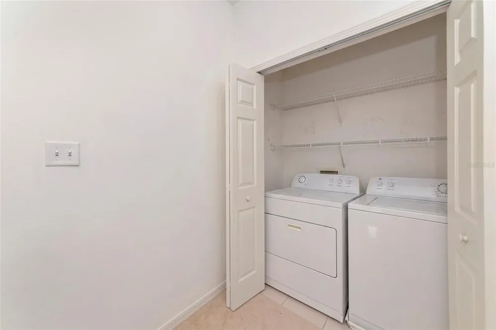 3426 PARKRIDGE CIRCLE #34-105 Sarasota, FL 34243