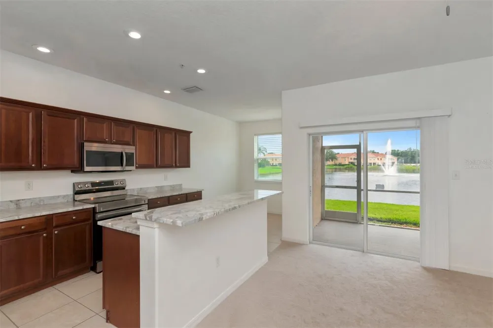 3426 PARKRIDGE CIRCLE #34-105 Sarasota, FL 34243