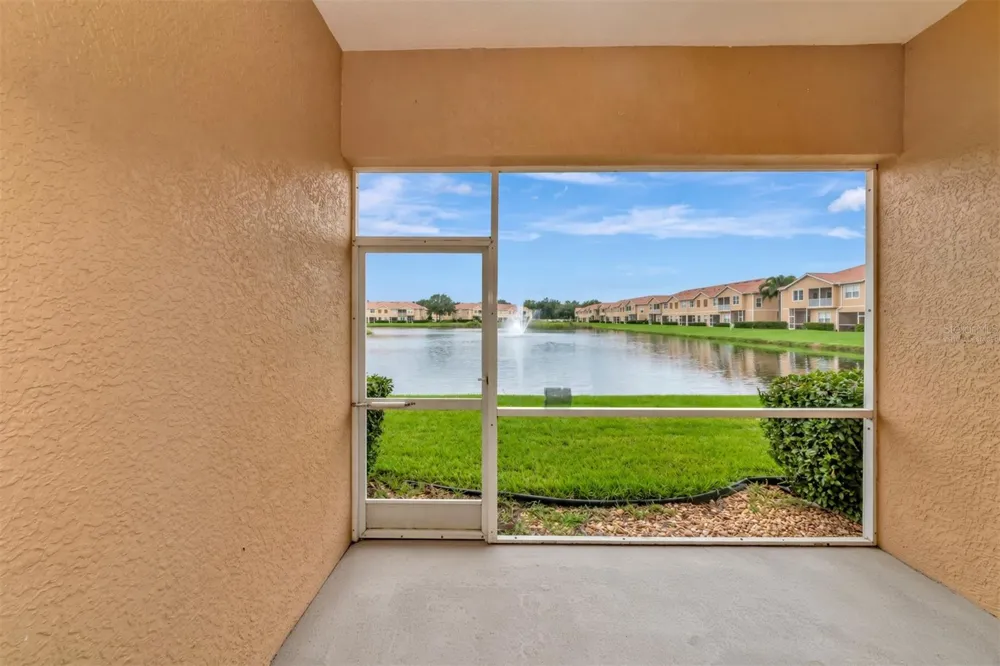 3426 PARKRIDGE CIRCLE #34-105 Sarasota, FL 34243