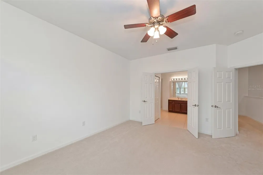 3426 PARKRIDGE CIRCLE #34-105 Sarasota, FL 34243
