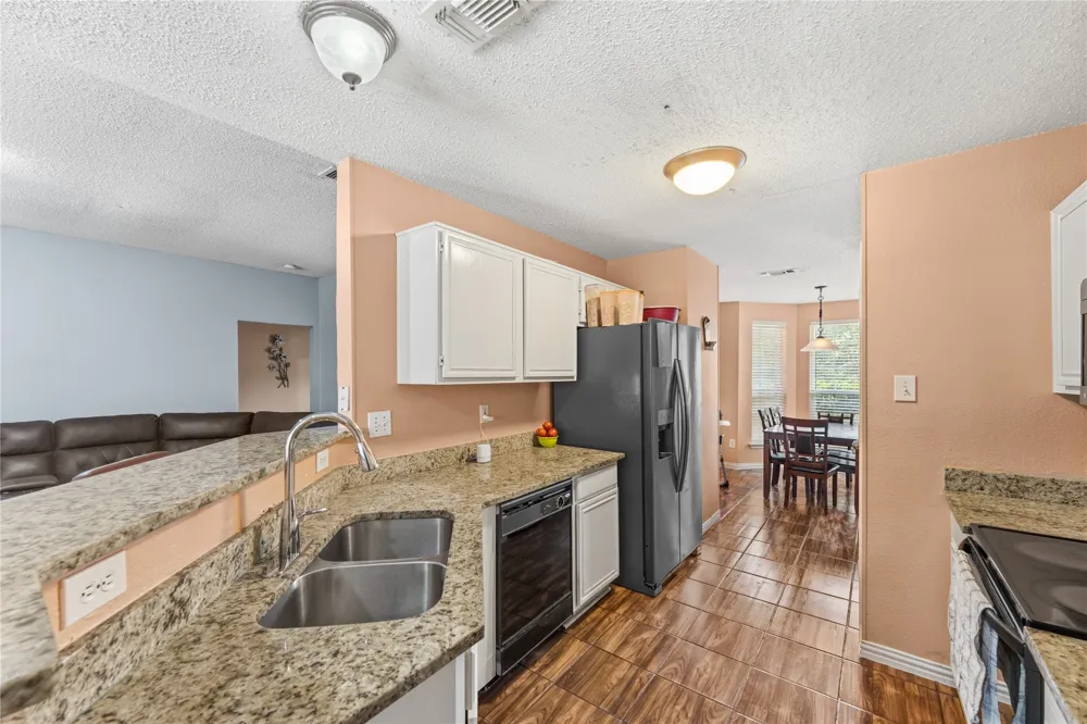 2733 Spring Rain Drive Mesquite, TX 75181