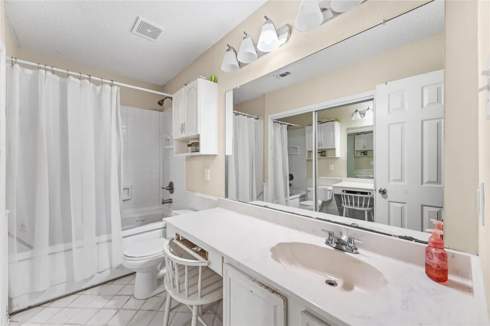 2733 Spring Rain Drive Mesquite, TX 75181