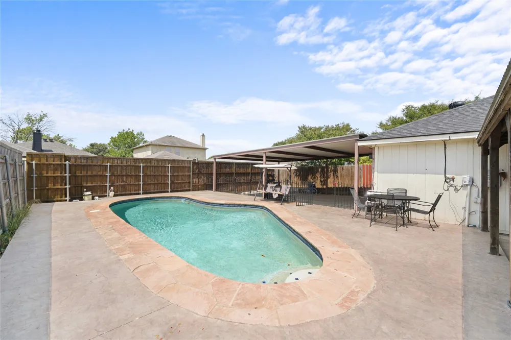 2733 Spring Rain Drive Mesquite, TX 75181
