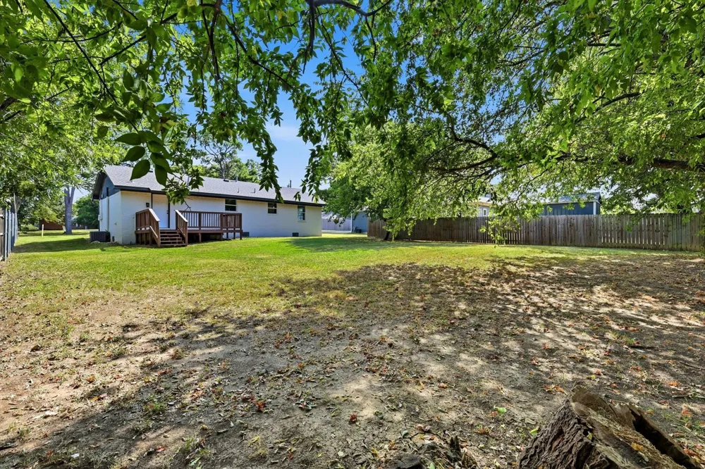 214 E Evans Street Pilot Point, TX 76258
