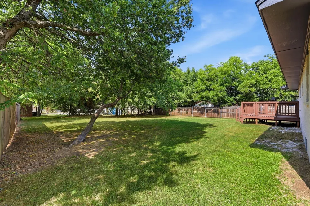 214 E Evans Street Pilot Point, TX 76258