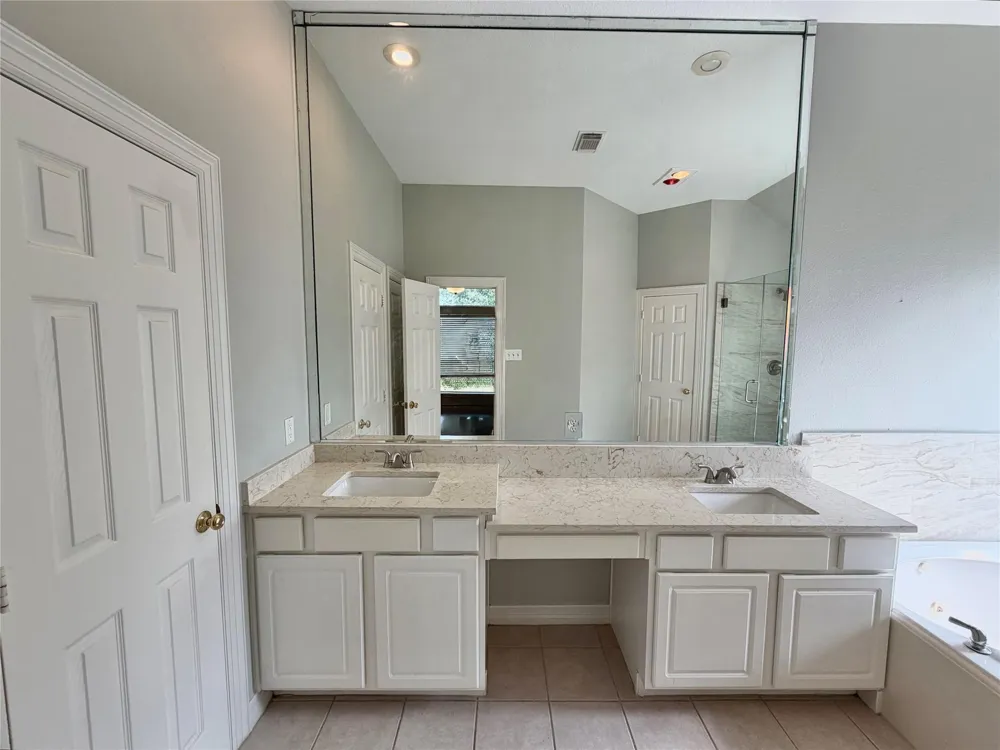 155 Indian Warrior Trail Lake Jackson, TX 77566
