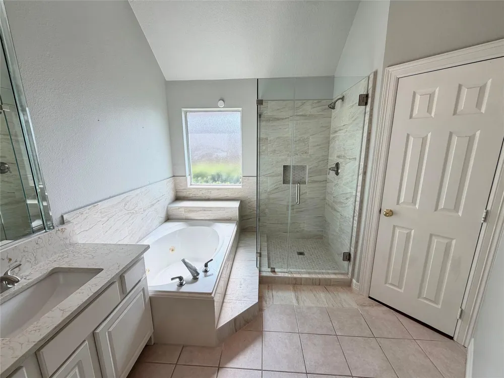 155 Indian Warrior Trail Lake Jackson, TX 77566