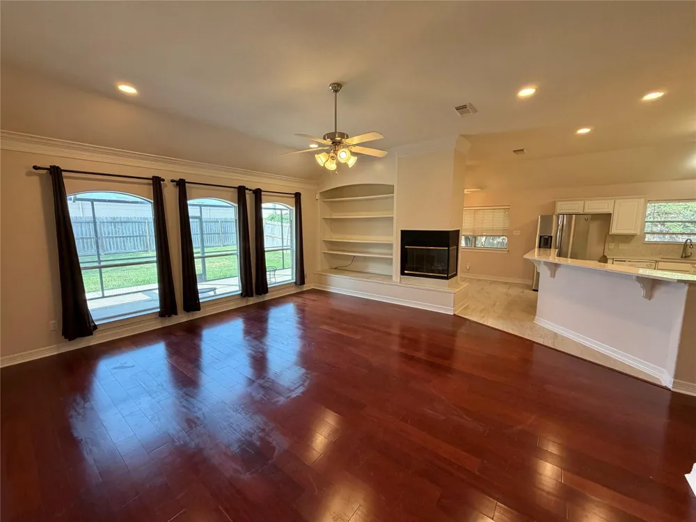 155 Indian Warrior Trail Lake Jackson, TX 77566