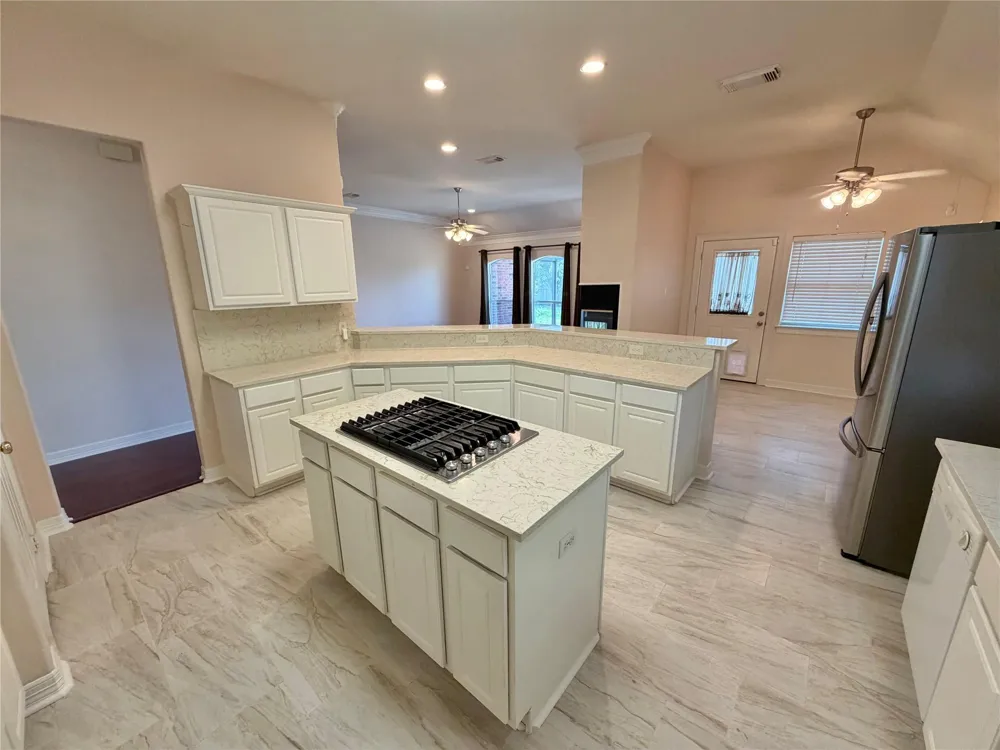 155 Indian Warrior Trail Lake Jackson, TX 77566