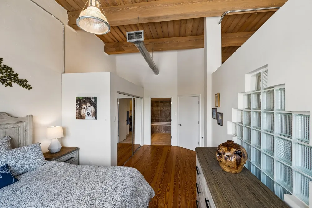2400 Mechanic Street #100 Galveston, TX 77550