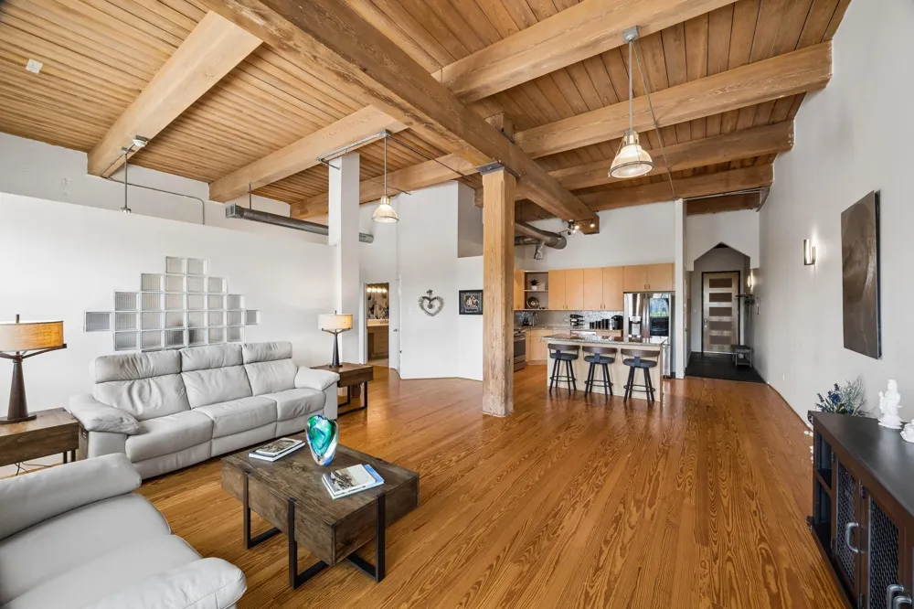 2400 Mechanic Street #100 Galveston, TX 77550