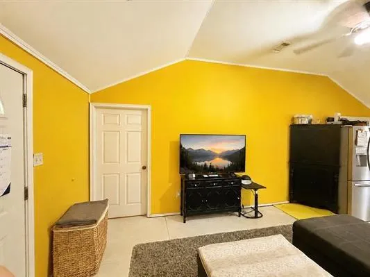 320 E Tram Road Vidor, TX 77662