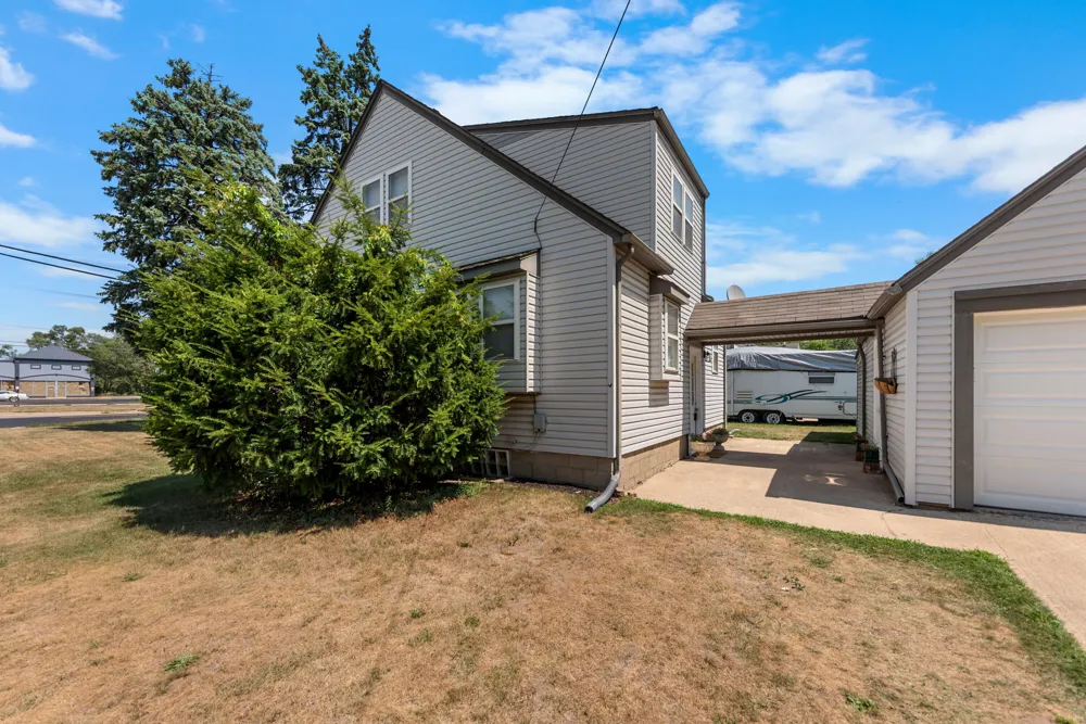 1642 Holmes Road Ypsilanti, MI 48198