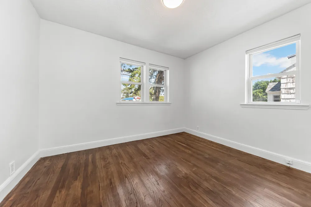 1642 Holmes Road Ypsilanti, MI 48198