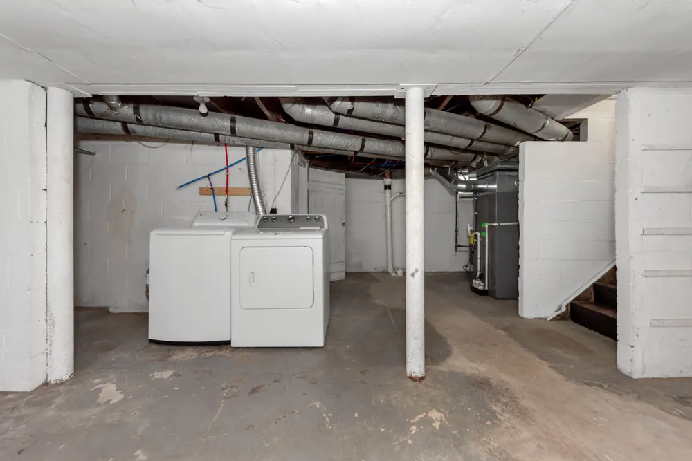 1642 Holmes Road Ypsilanti, MI 48198