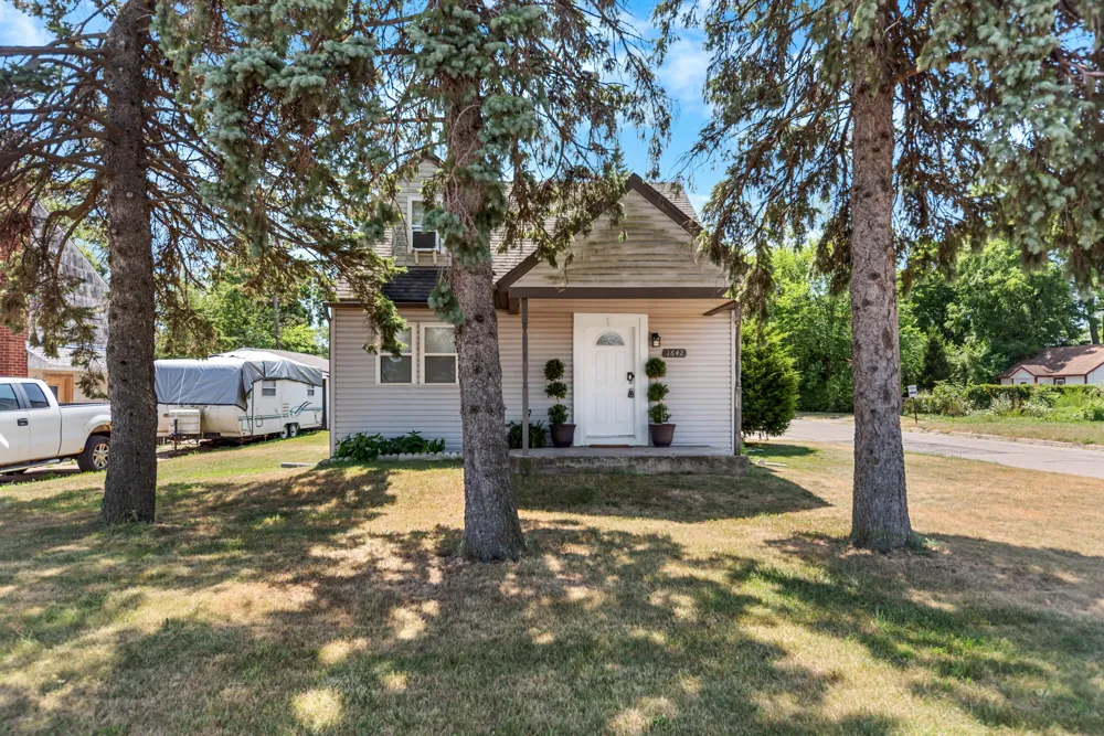1642 Holmes Road Ypsilanti, MI 48198