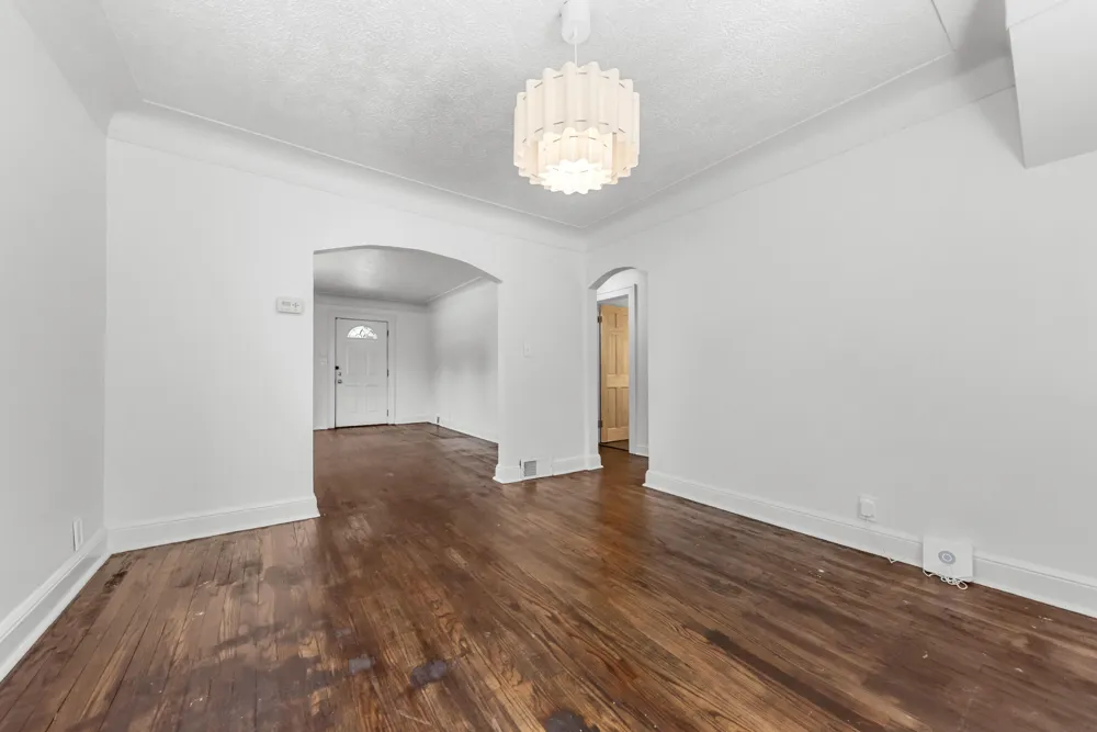 1642 Holmes Road Ypsilanti, MI 48198