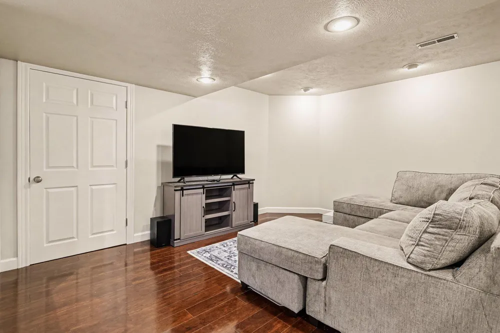 561 Upton Drive St. Joseph, MI 49085