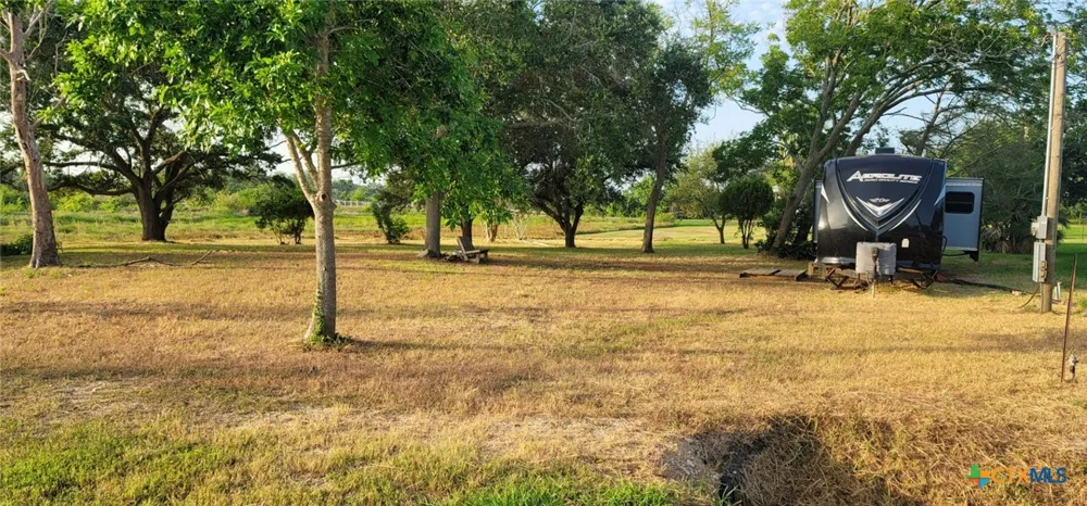 310 E Dallas Avenue #312 Seadrift, TX 77983