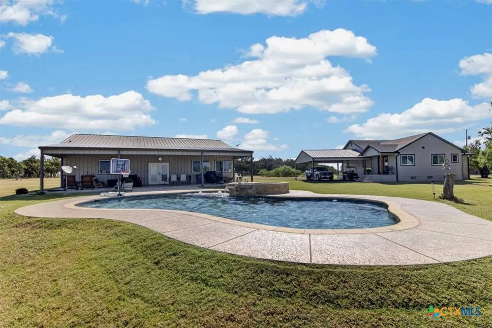 910 Star Lane Gatesville, TX 76528