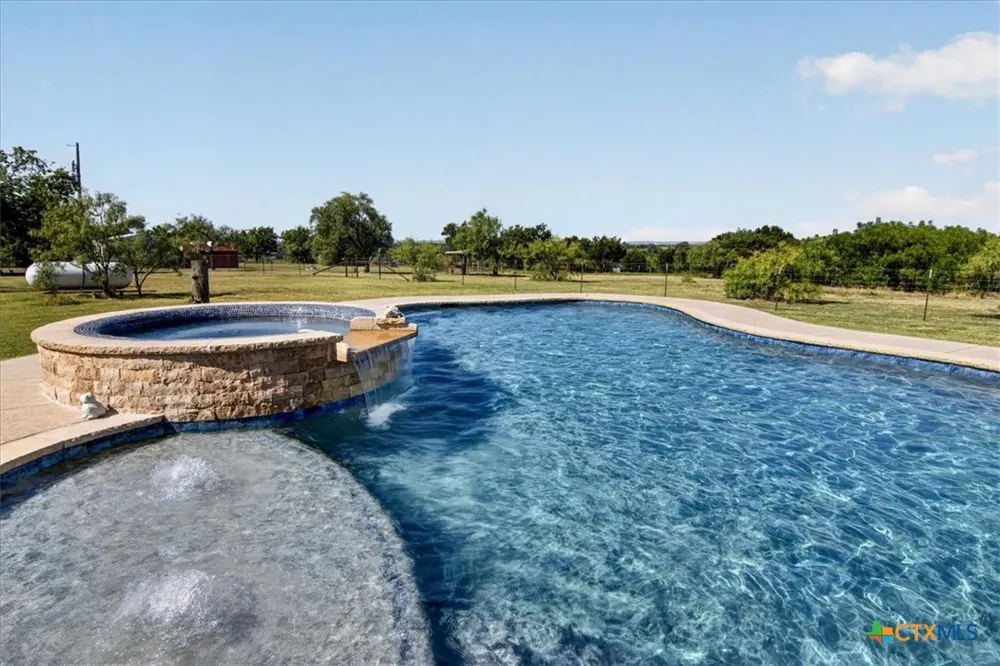 910 Star Lane Gatesville, TX 76528