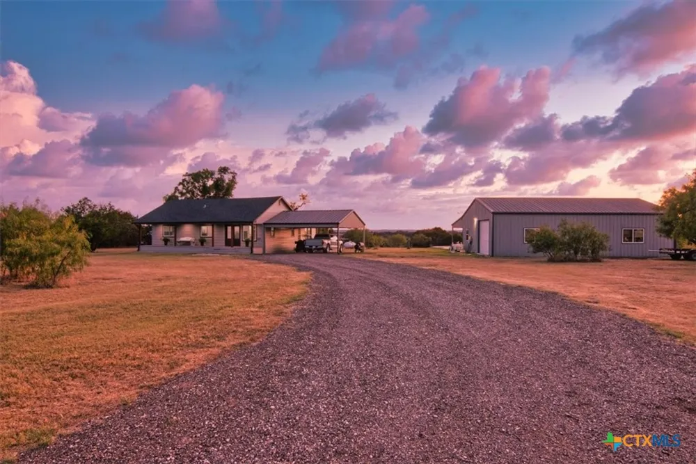 910 Star Lane Gatesville, TX 76528