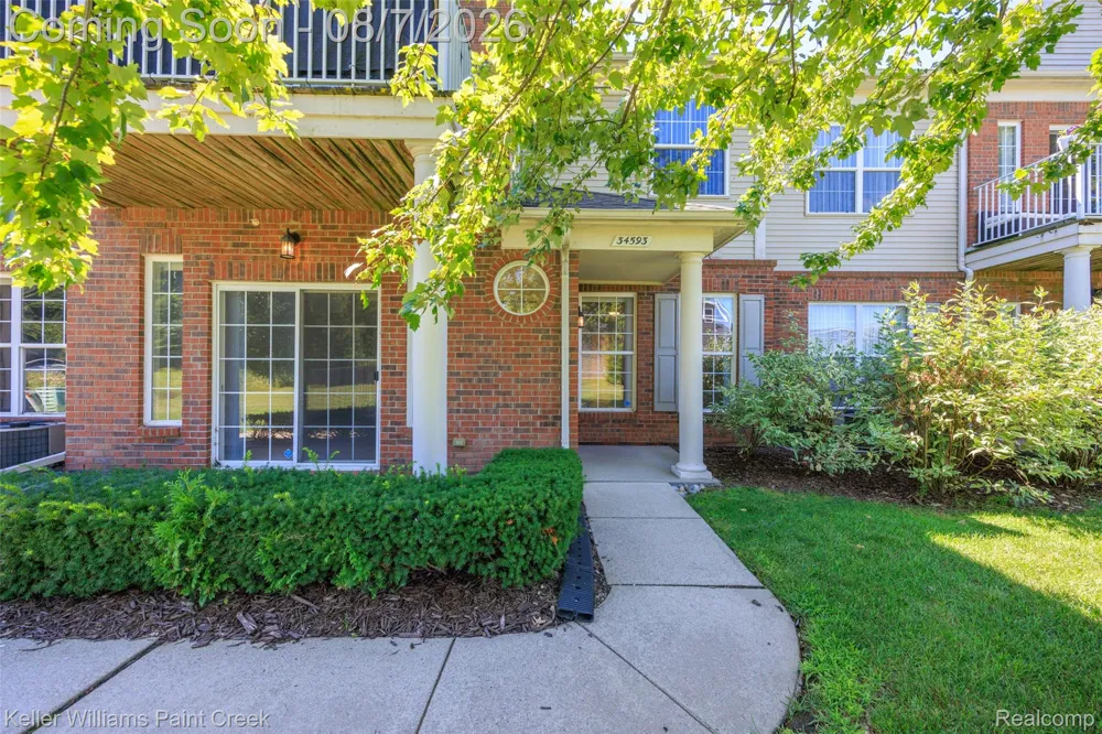 34593 Northrup Drive Chesterfield Township, MI 48047