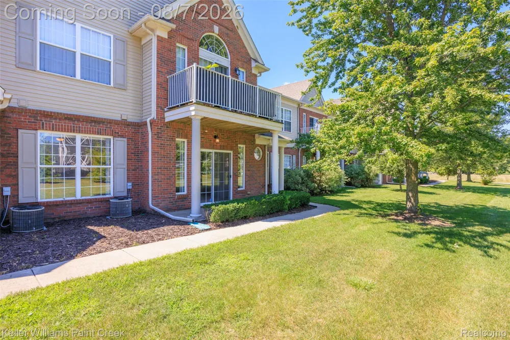 34593 Northrup Drive Chesterfield Township, MI 48047