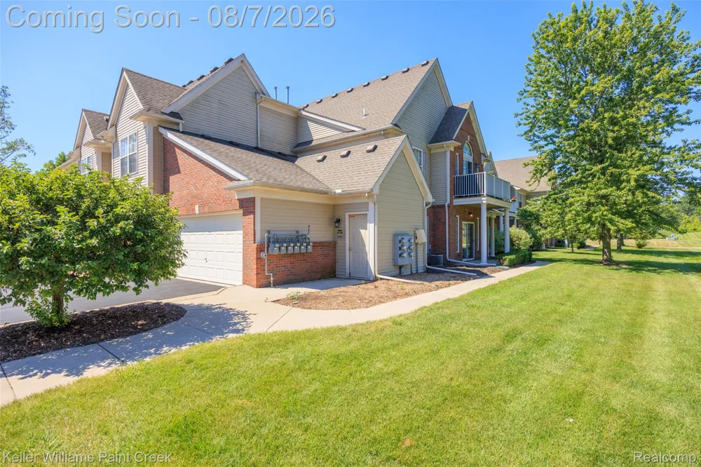 34593 Northrup Drive Chesterfield Township, MI 48047