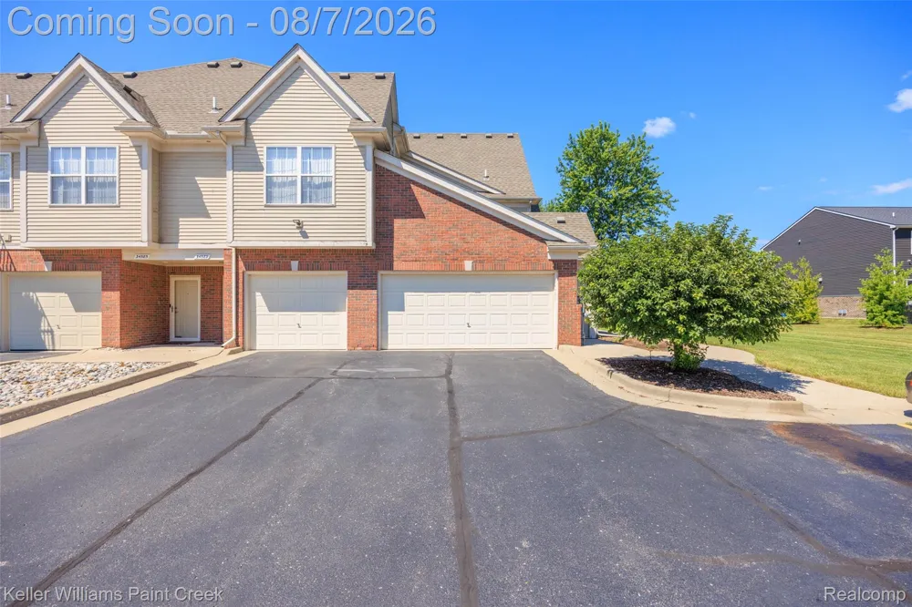 34593 Northrup Drive Chesterfield Township, MI 48047