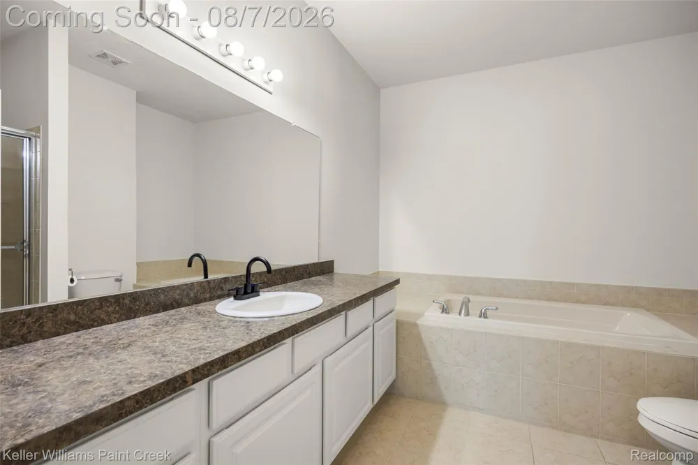 34593 Northrup Drive Chesterfield Township, MI 48047
