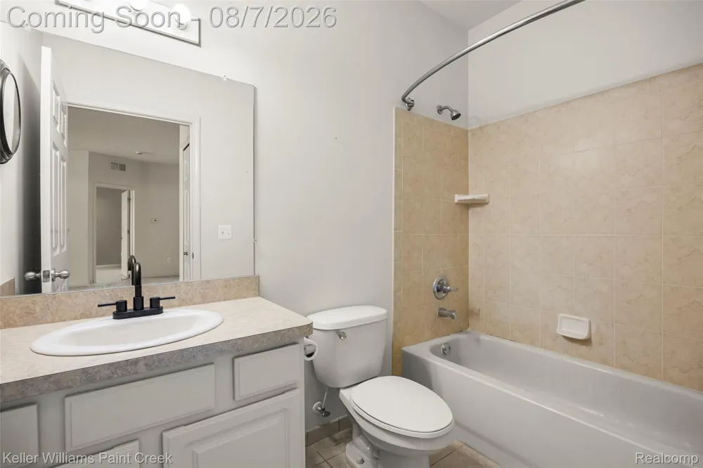 34593 Northrup Drive Chesterfield Township, MI 48047