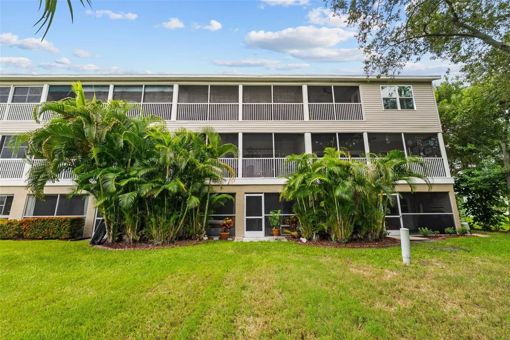 38 SEAGRAPE CIRCLE Clearwater, FL 33759