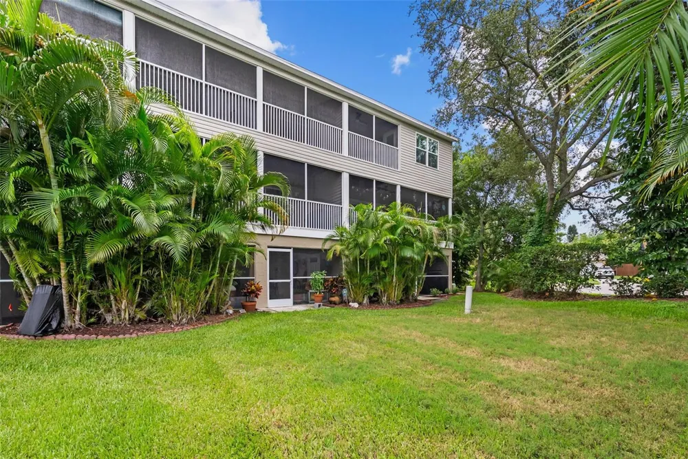 38 SEAGRAPE CIRCLE Clearwater, FL 33759