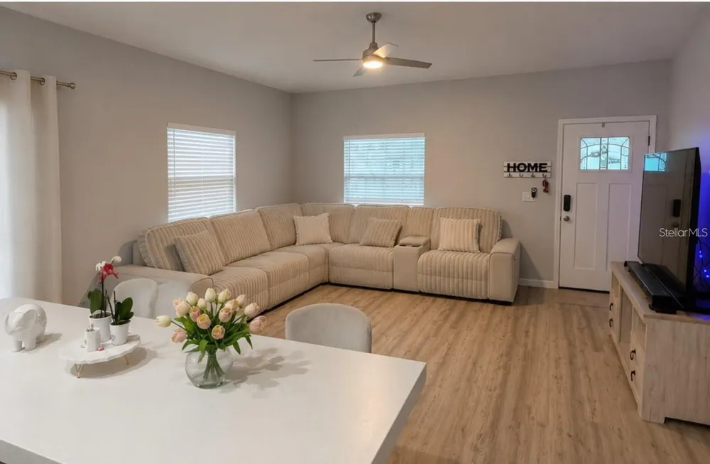 617 HOLMES AVENUE Daytona Beach, FL 32114
