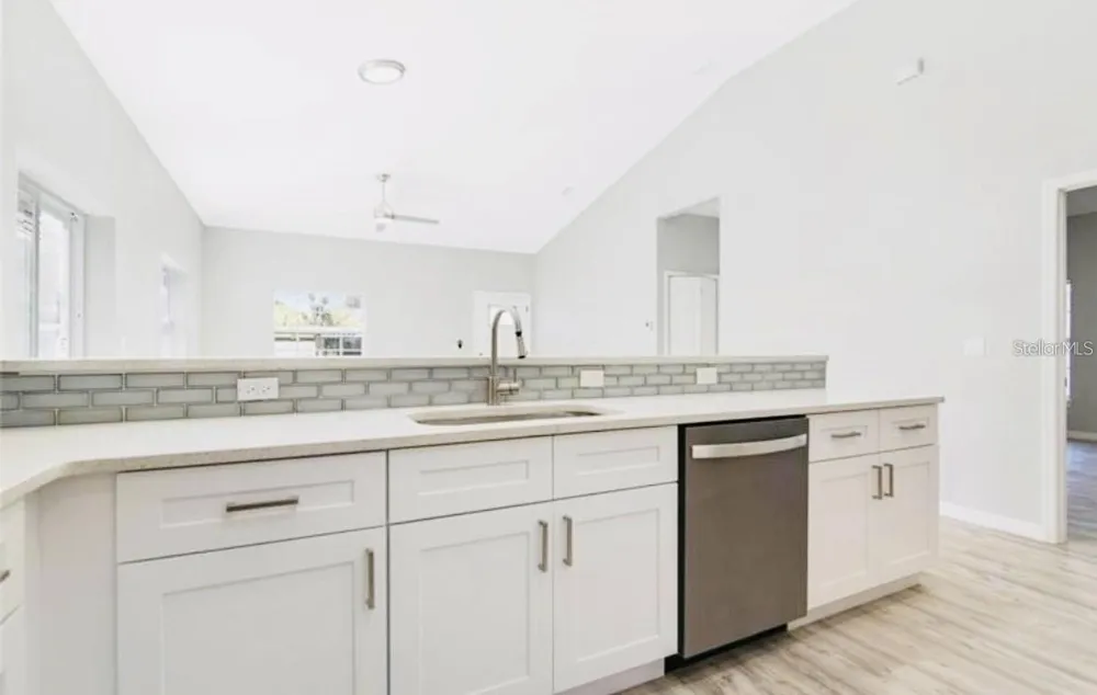 617 HOLMES AVENUE Daytona Beach, FL 32114