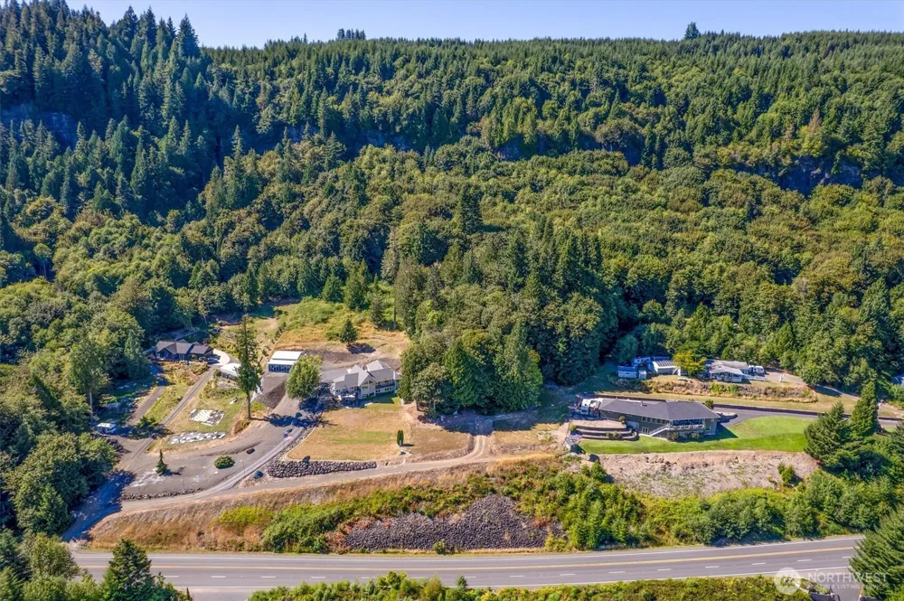 1669 E SR 4 AVENUE Cathlamet, WA 98612