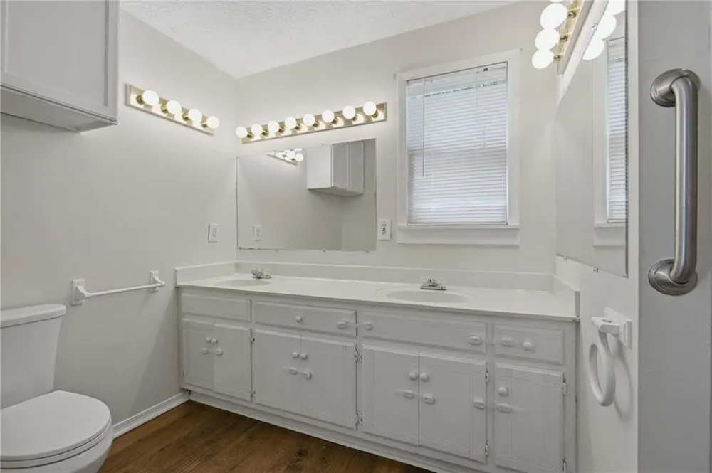 26 8th Street Emerson, GA 30137
