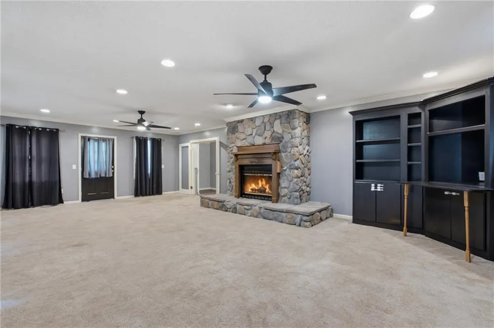 26 8th Street Emerson, GA 30137