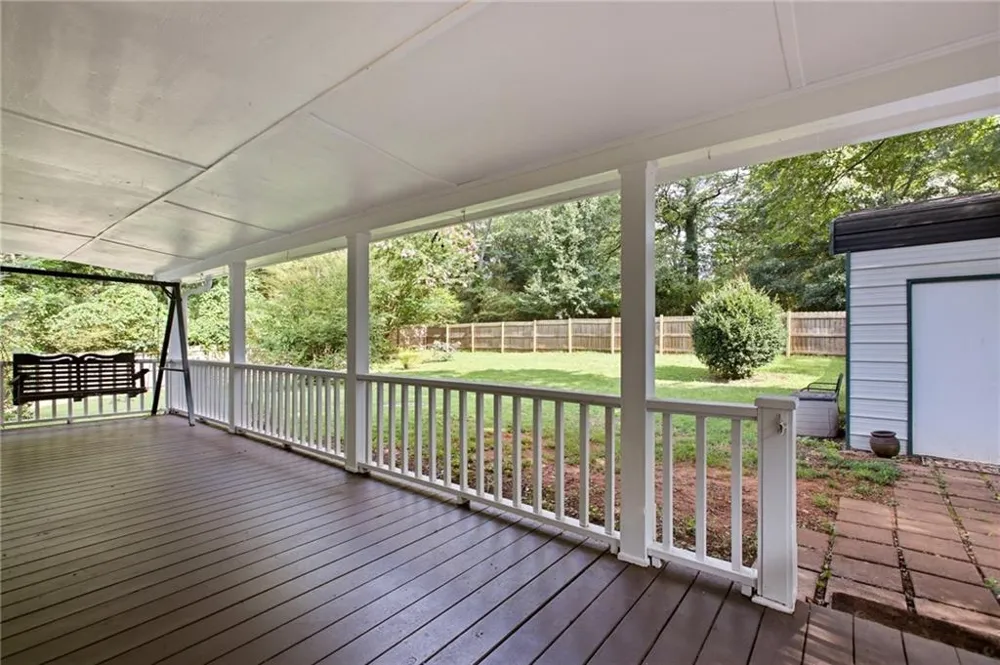 26 8th Street Emerson, GA 30137