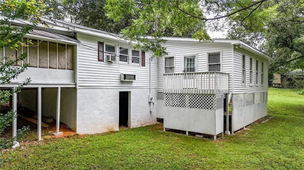 26 8th Street Emerson, GA 30137