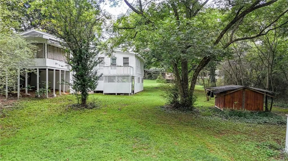 26 8th Street Emerson, GA 30137
