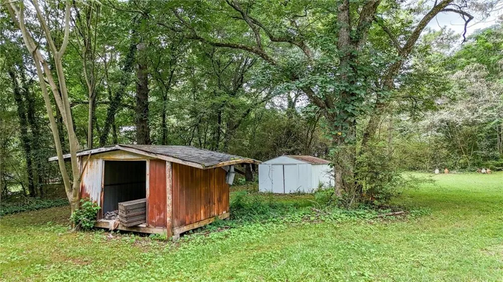 26 8th Street Emerson, GA 30137