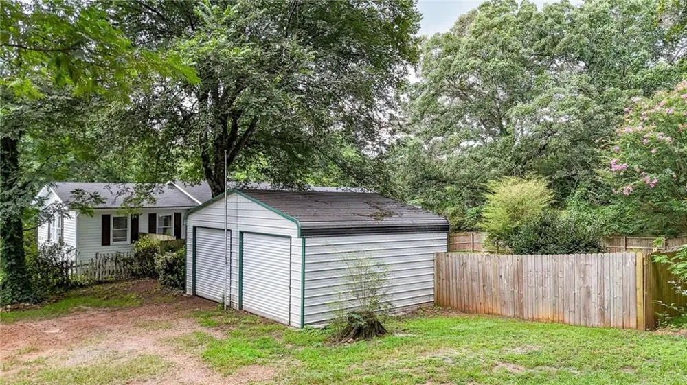 26 8th Street Emerson, GA 30137