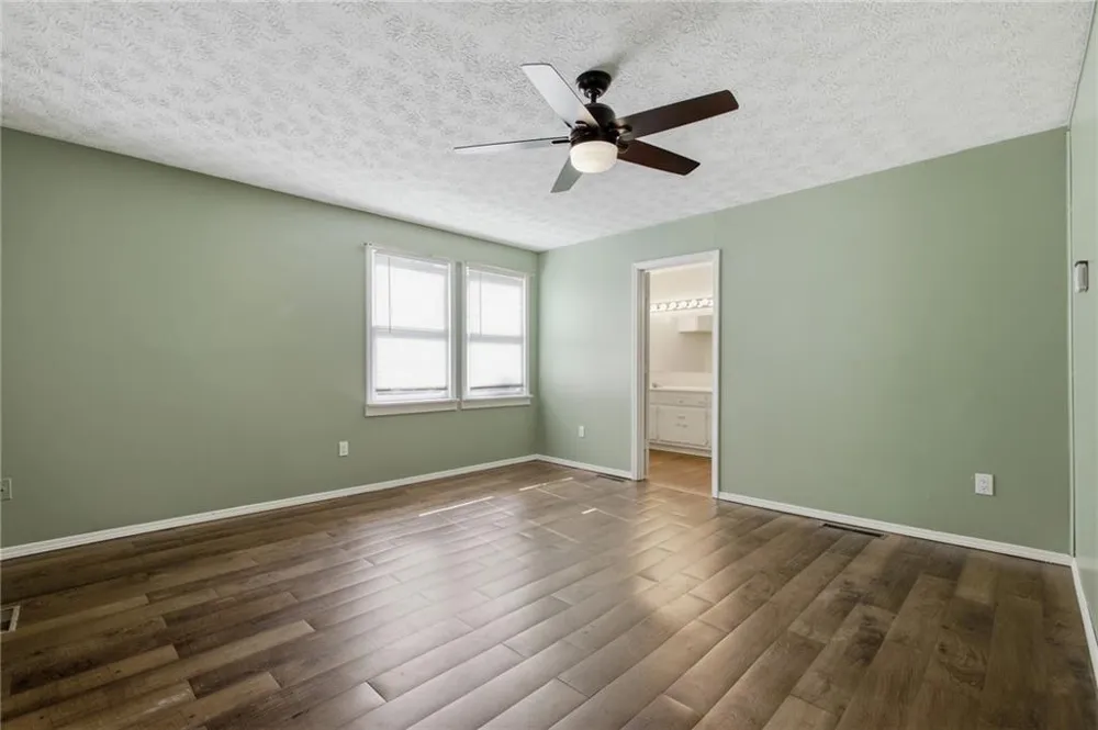 26 8th Street Emerson, GA 30137