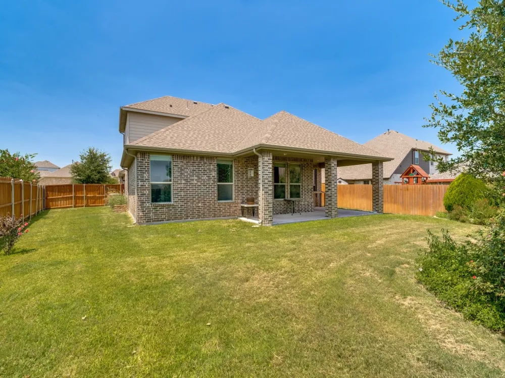 268 Mineral Point Drive Aledo, TX 76008